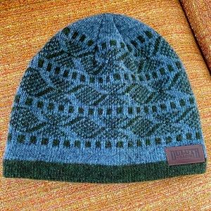 Duluth Trading Company green and grey beanie / toboggan / hat
